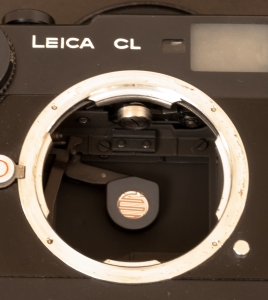Leica CL -Armed shutter