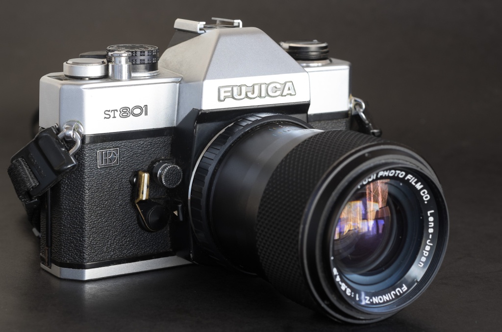 Fujica ST 801 (launched in 1972) and zoom Fujinon-Z 43-75mm (launched 1977).